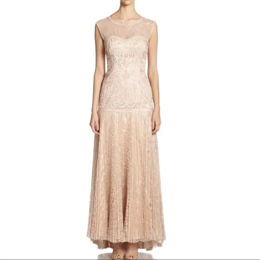 Sue Wong Vintage Champagne Lace Ribbon Embellished Elegant Formal Mermaid Gown